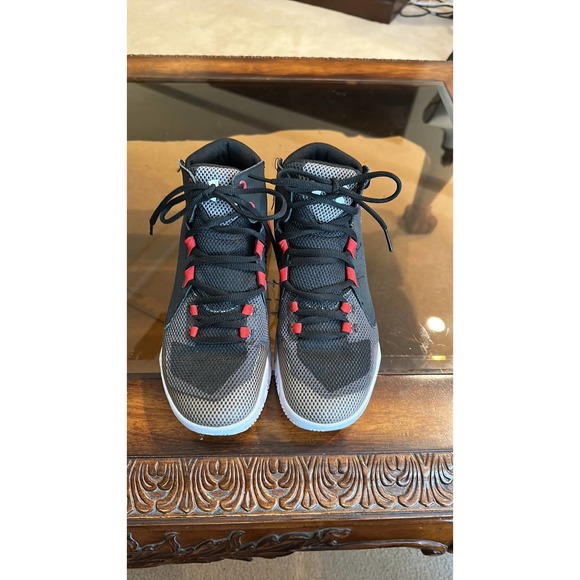 Boys Under Armour High Top Shoes  Size 7Y - Picture 2 of 5